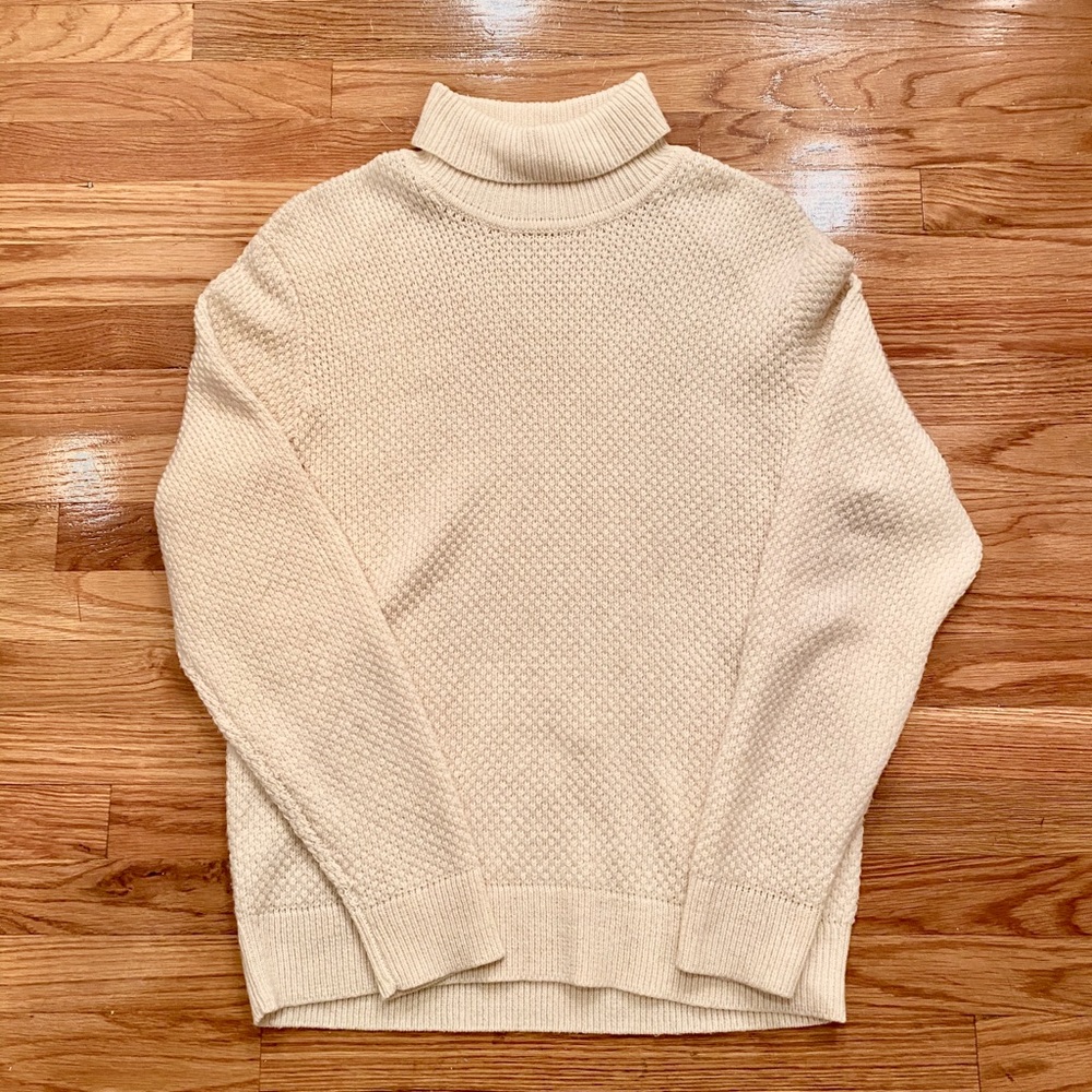 UNIQLO Turtle Neck Wool Sweater (Cream)